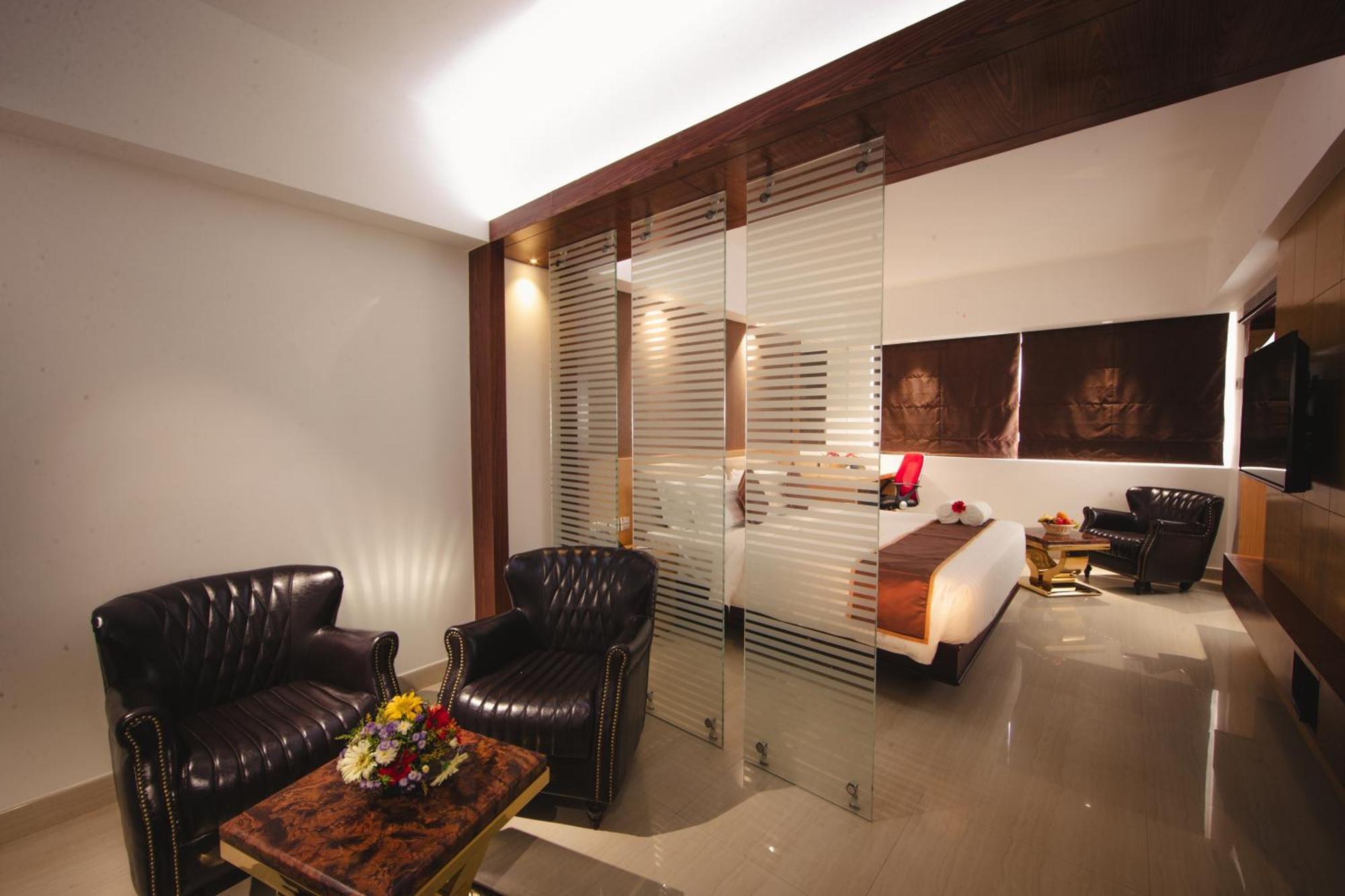 Akhil Classic Thiruvananthapuram Extérieur photo