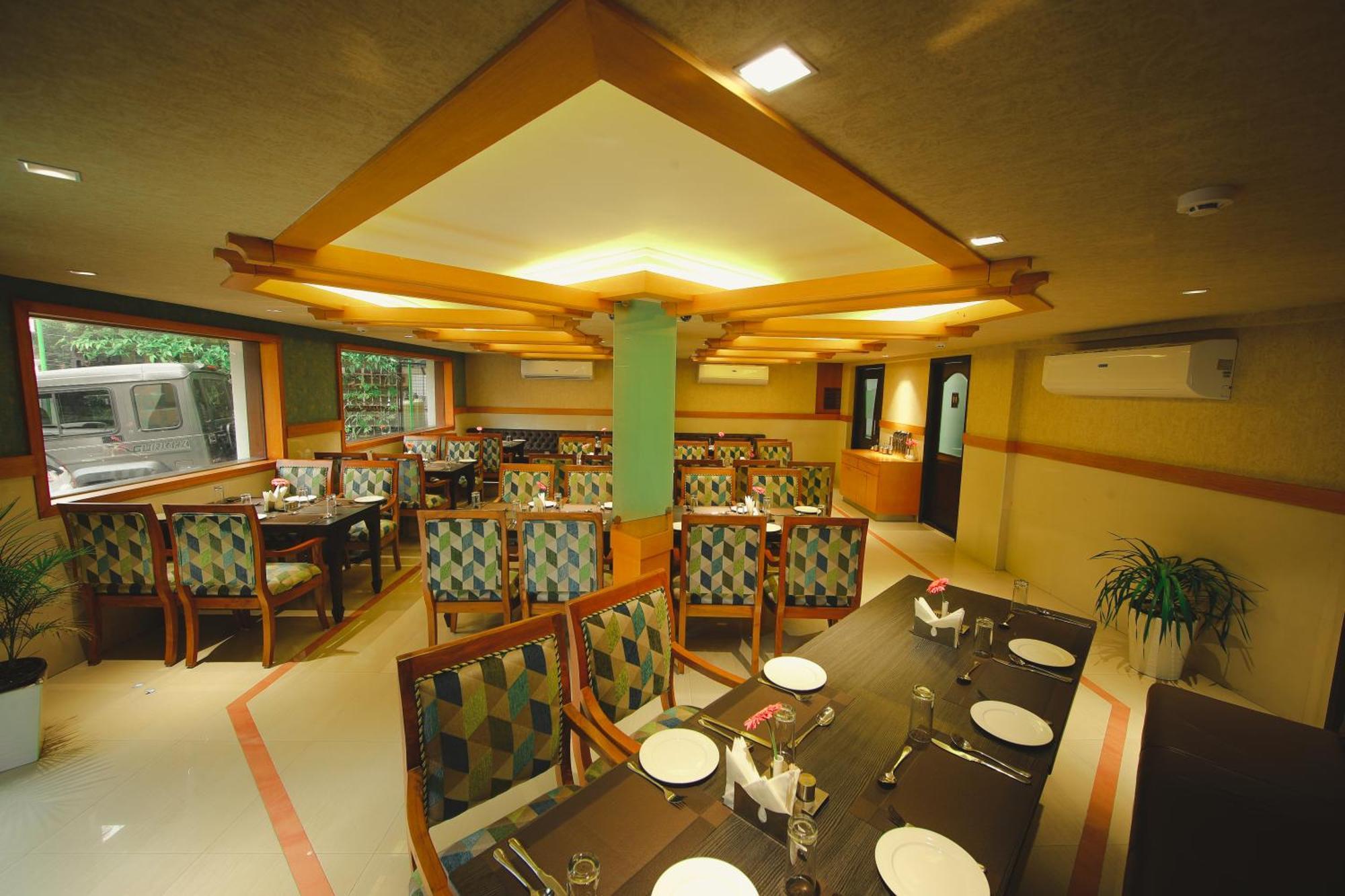 Akhil Classic Thiruvananthapuram Extérieur photo