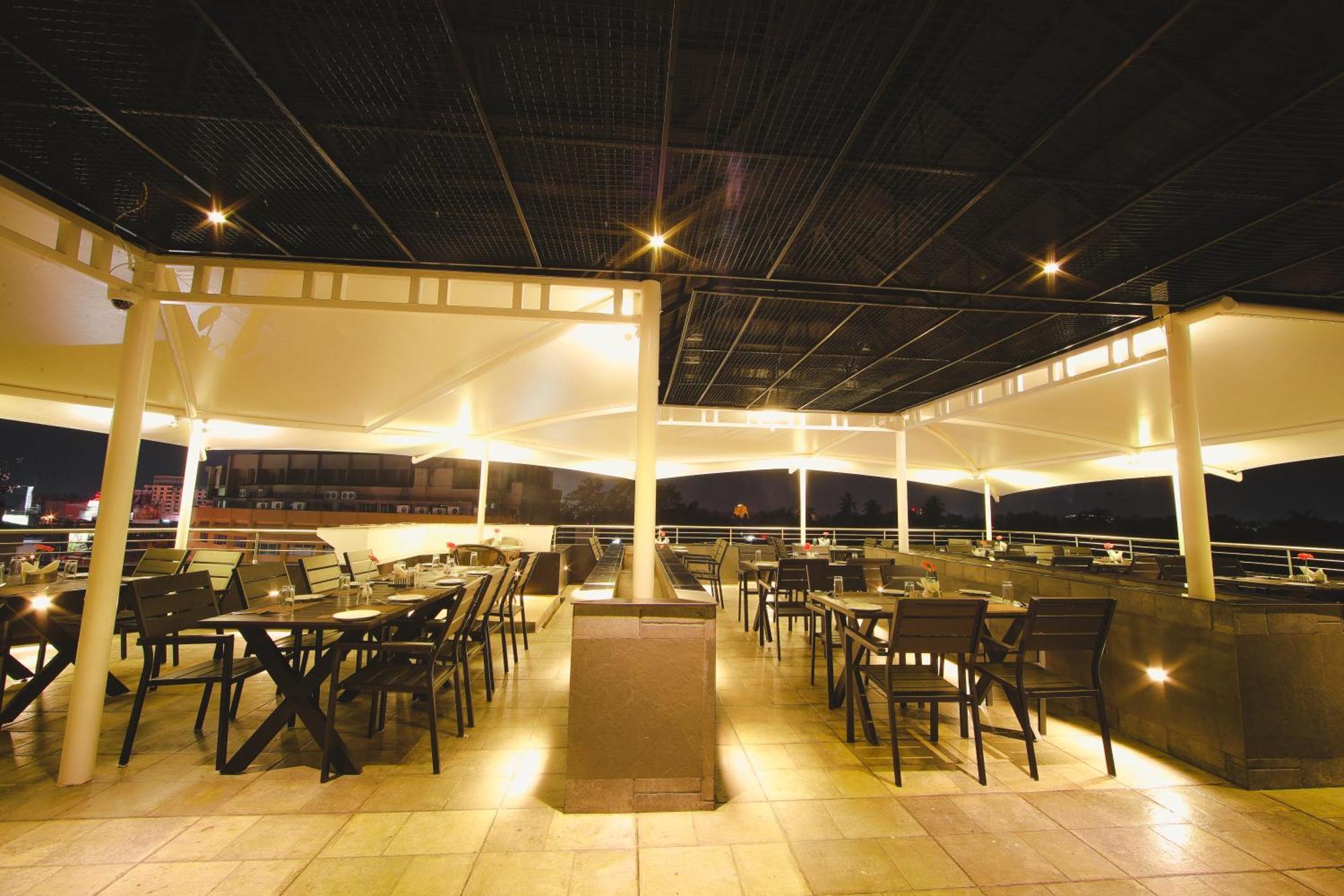 Akhil Classic Thiruvananthapuram Extérieur photo