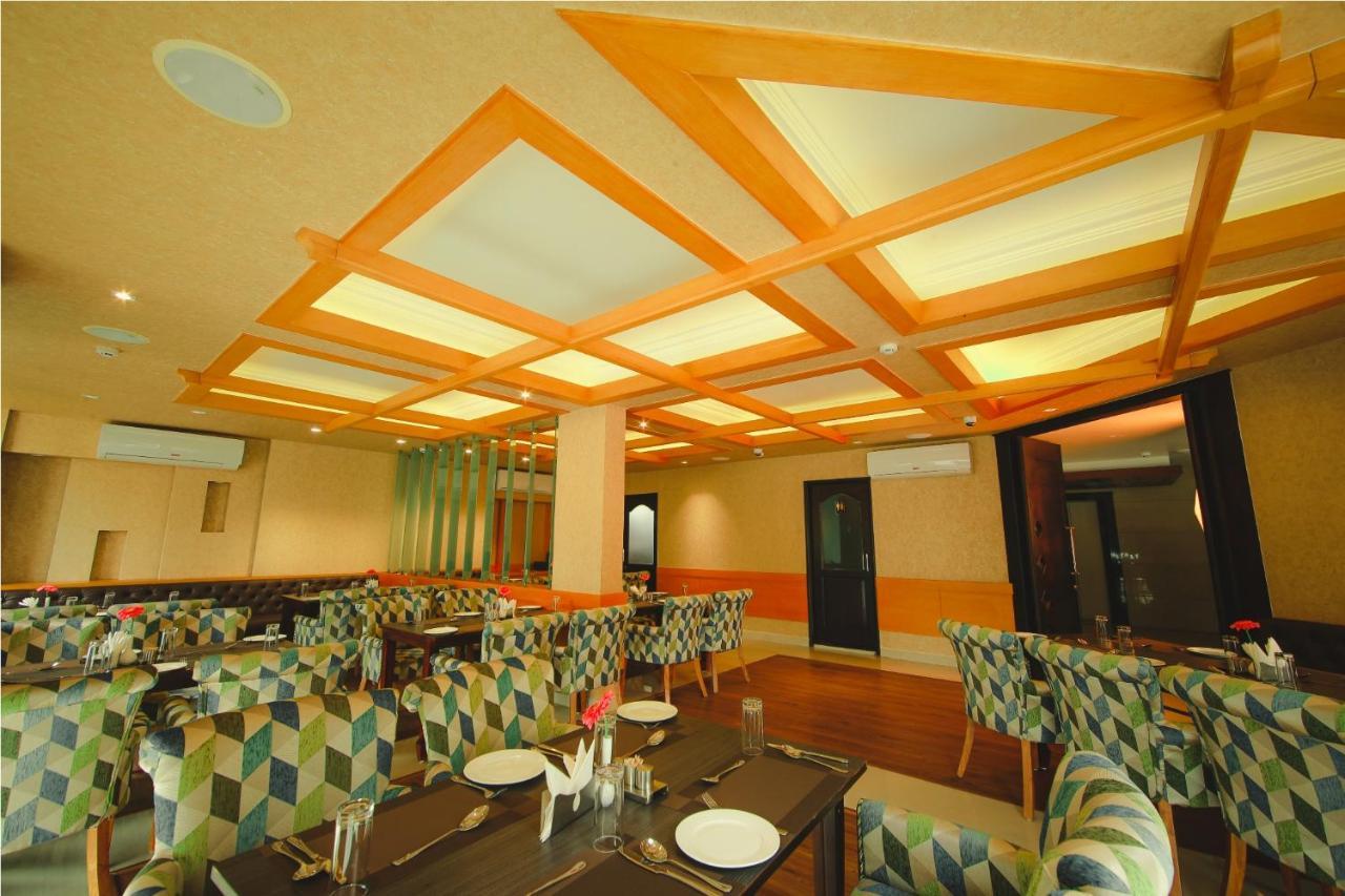 Akhil Classic Thiruvananthapuram Extérieur photo