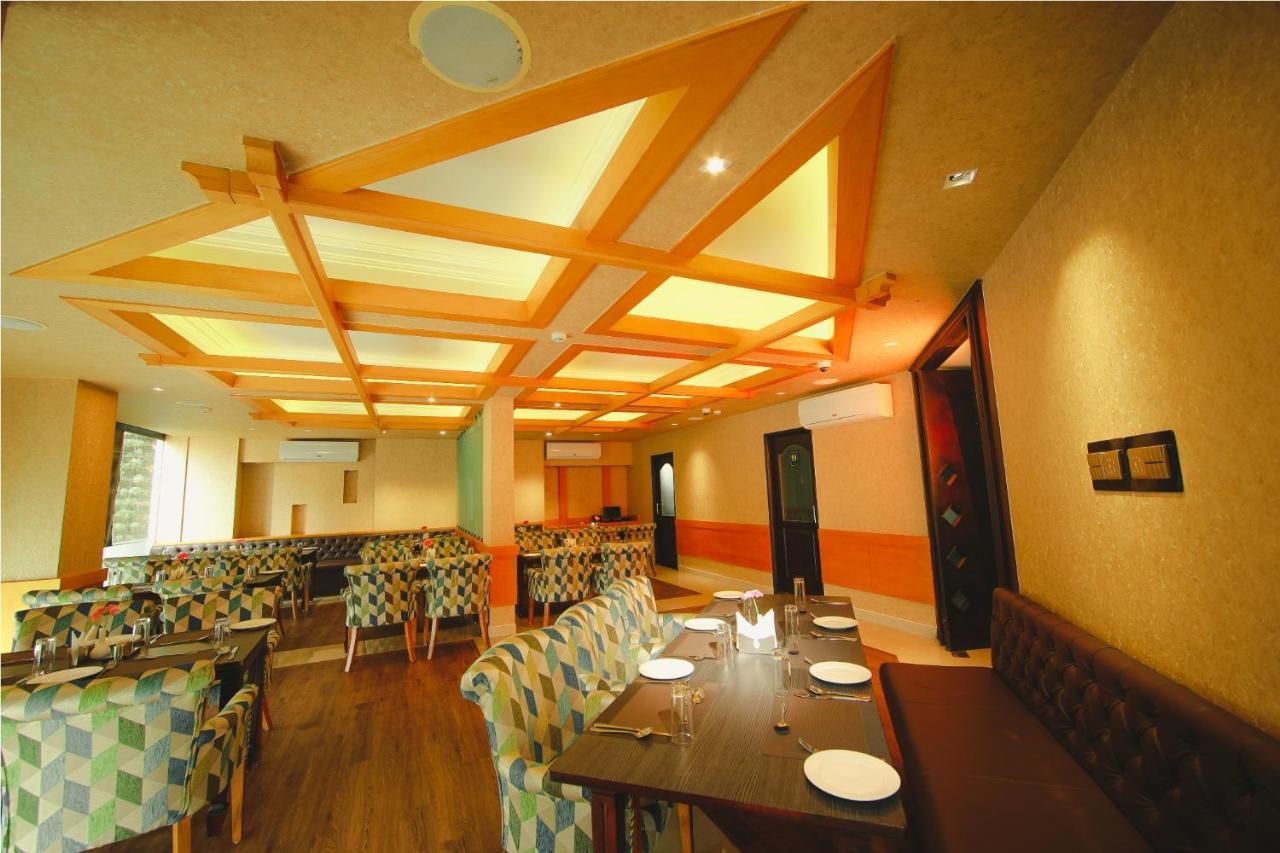 Akhil Classic Thiruvananthapuram Extérieur photo